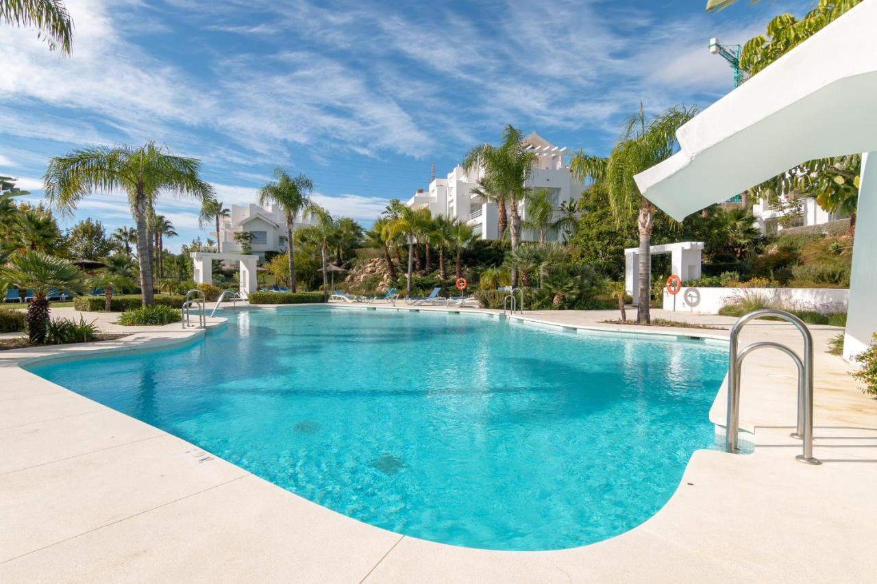 2237-Modern Apt With Private Beach เอสเตโปนา ภายนอก รูปภาพ