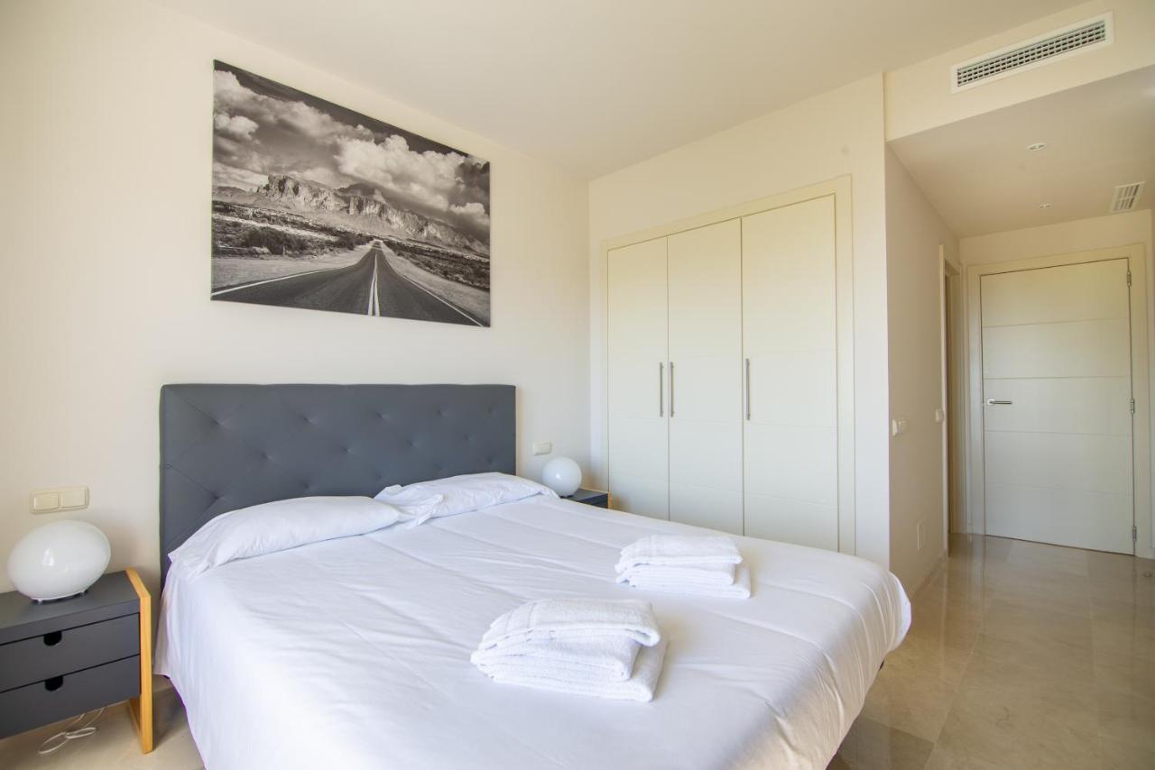 2237-Modern Apt With Private Beach เอสเตโปนา ภายนอก รูปภาพ